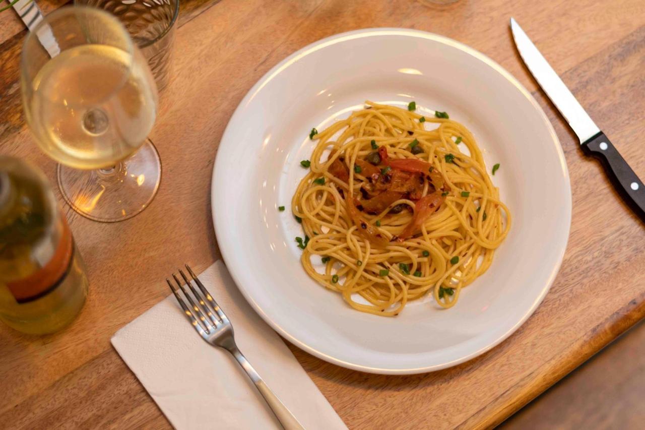 Brixia Cafe & Guest Bed & Breakfast Galle Eksteriør bilde